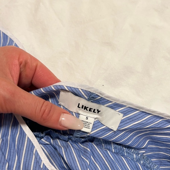 Likely crop top - tailored so straps are shorter (fits great now) - Picture 2 of 4